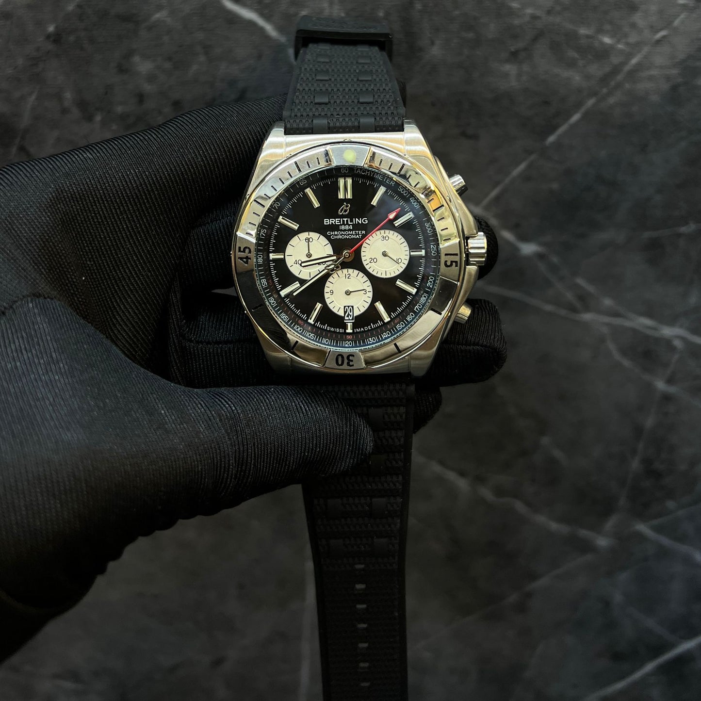 Breitling Chronomat B01 42 (Black Strap,Black Dial)