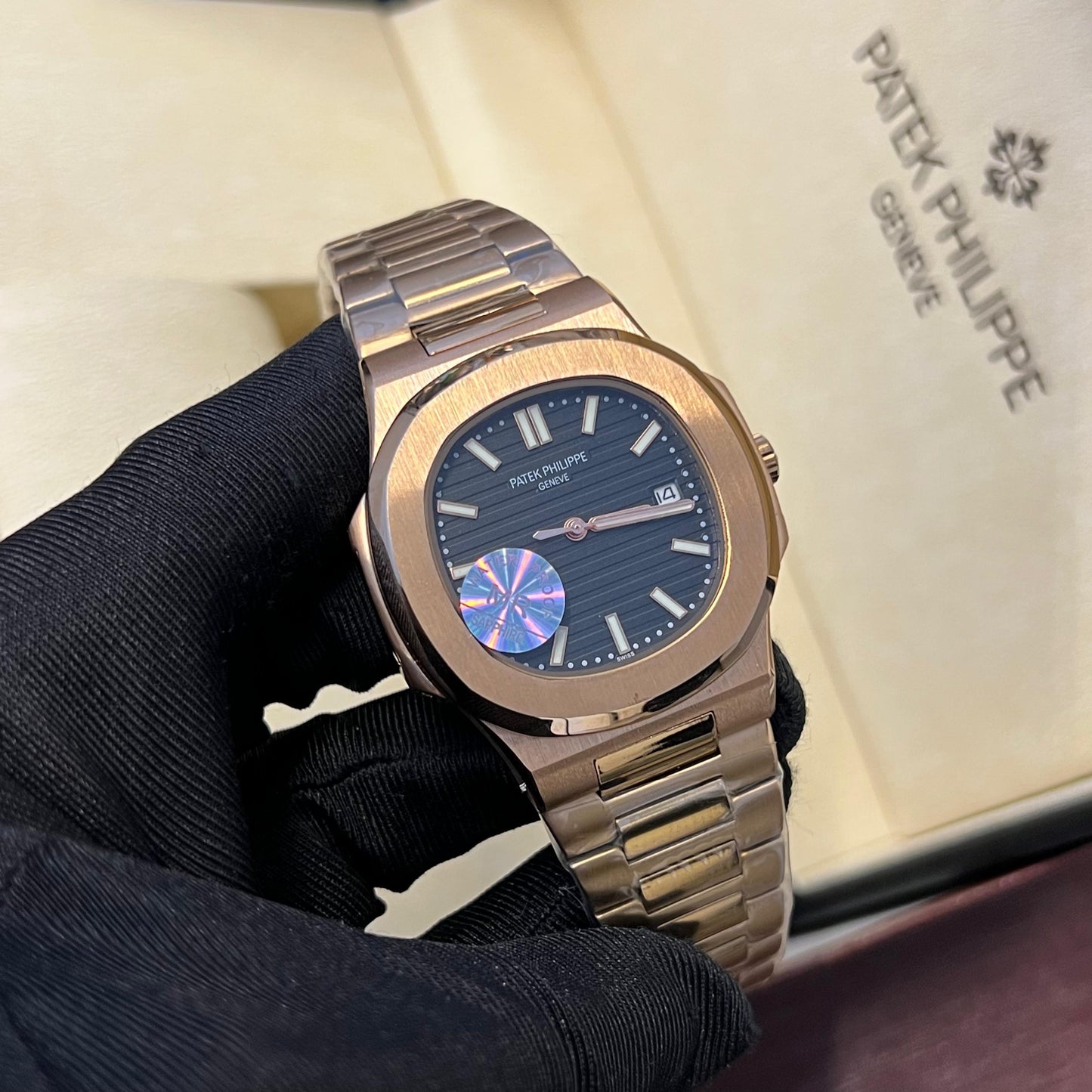 Patek Philippe Nautilus Golden chain Dark Grey Dial