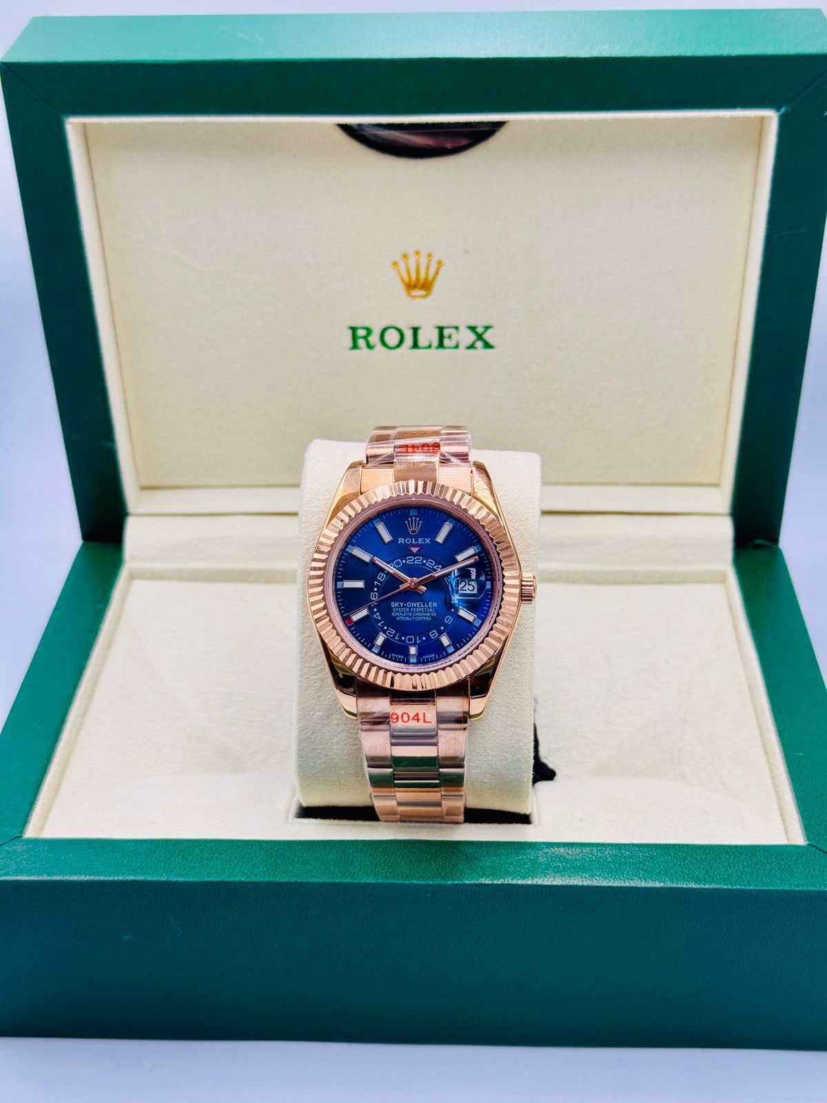 Sky-Dweller Rose gold case, Blue dial