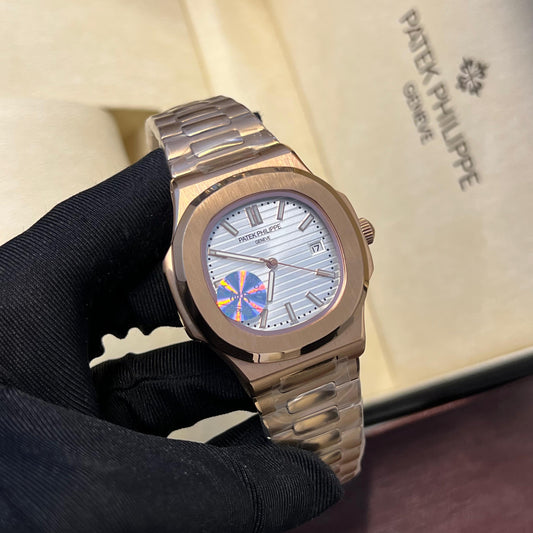 Patek Philippe Nautilus Golden Chain Dark White Dial