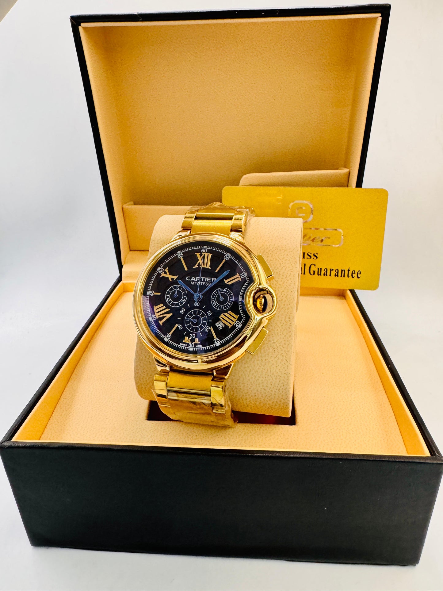 Round Black Dial