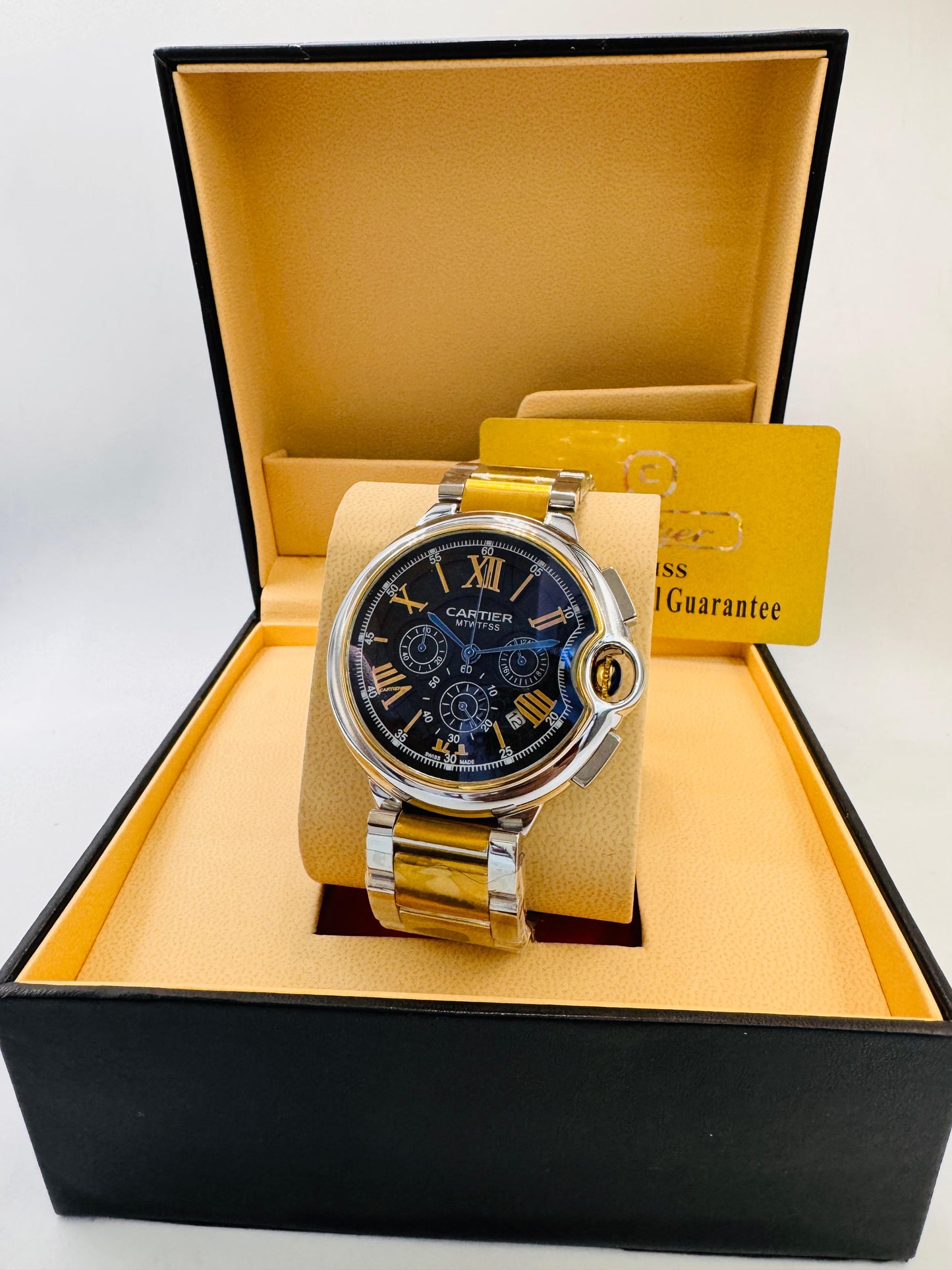 Round Black Dial
