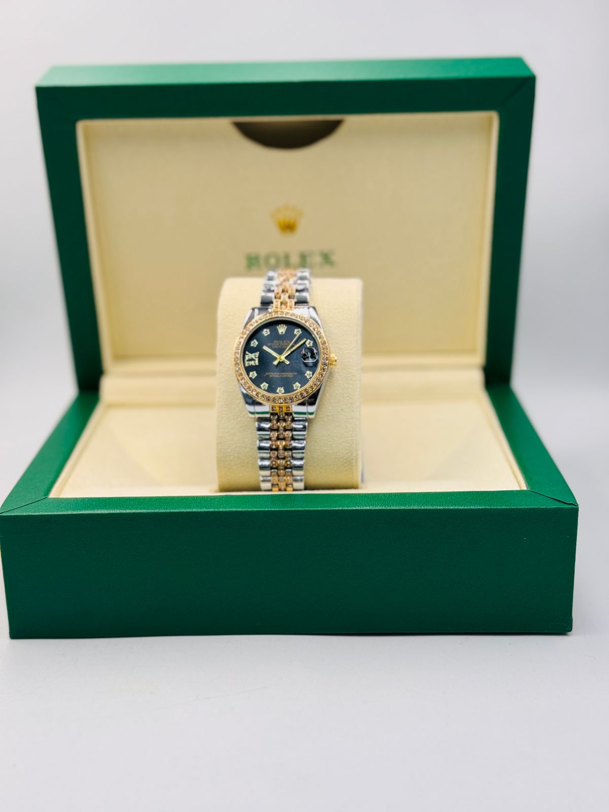 Girls Rolex DateJust Damiond Dial Watch Design 1